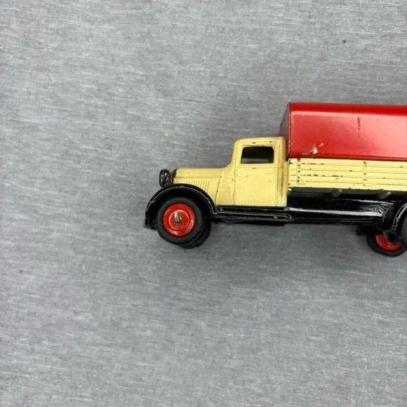 Vintage Dinky Toys 25b Covered Wagon Cream Body Red Tinplate